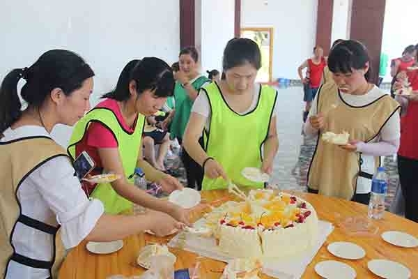 為6、7月生日員工慶生